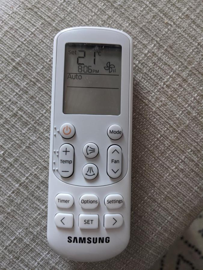 Iso Ja Viihtyisae Asunto Pietarsaaressa Appartement Jakobstad Buitenkant foto