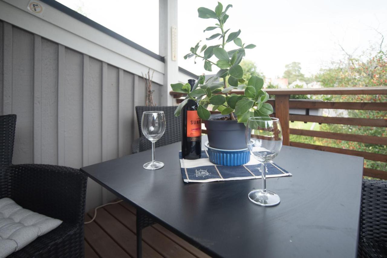 Iso Ja Viihtyisae Asunto Pietarsaaressa Appartement Jakobstad Buitenkant foto