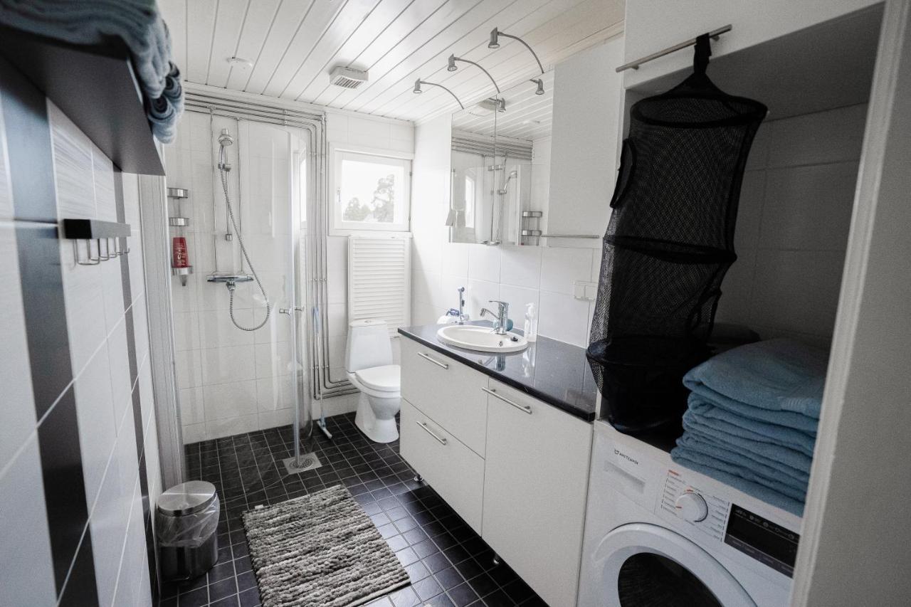 Iso Ja Viihtyisae Asunto Pietarsaaressa Appartement Jakobstad Buitenkant foto