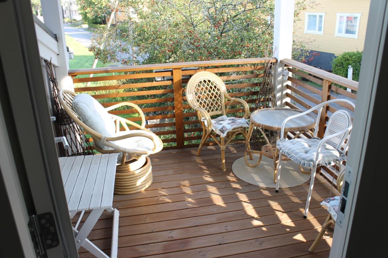 Iso Ja Viihtyisae Asunto Pietarsaaressa Appartement Jakobstad Buitenkant foto
